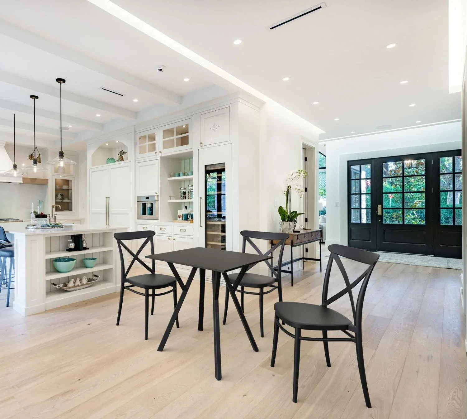 Max Table with Compact Laminate top